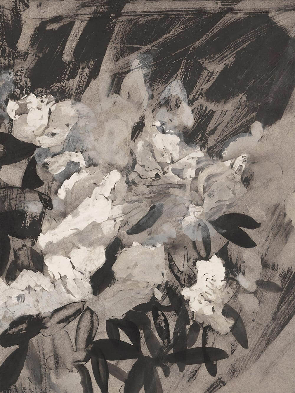 Nahaufnahme von ausdrucksstarken floralen Pinselstrichen in Schwarz-, Grau- und Off-White-Tönen, die übereinanderliegende Pfingstrosen und schattierte Blätter zeigen. Die Tuschetextur erinnert an japanisches Sumi-e und abstrakte botanische Themen, mit einem rauen, dynamischen Kontrast in der Komposition.