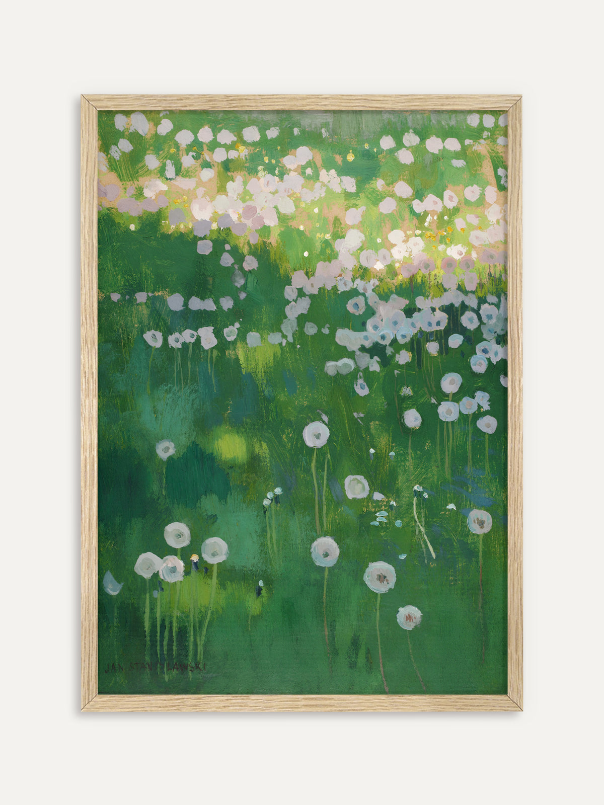 Kunstdruck, der eine grüne Wiese mit weißen Pusteblumen und blassrosa Blüten im Hintergrund zeigt, gemalt in frischen, lockeren Farbflächen. Der helle Holzrahmen unterstreicht die frische, natürliche Vintage-Stimmung. #Rahmen_Helles Holz
