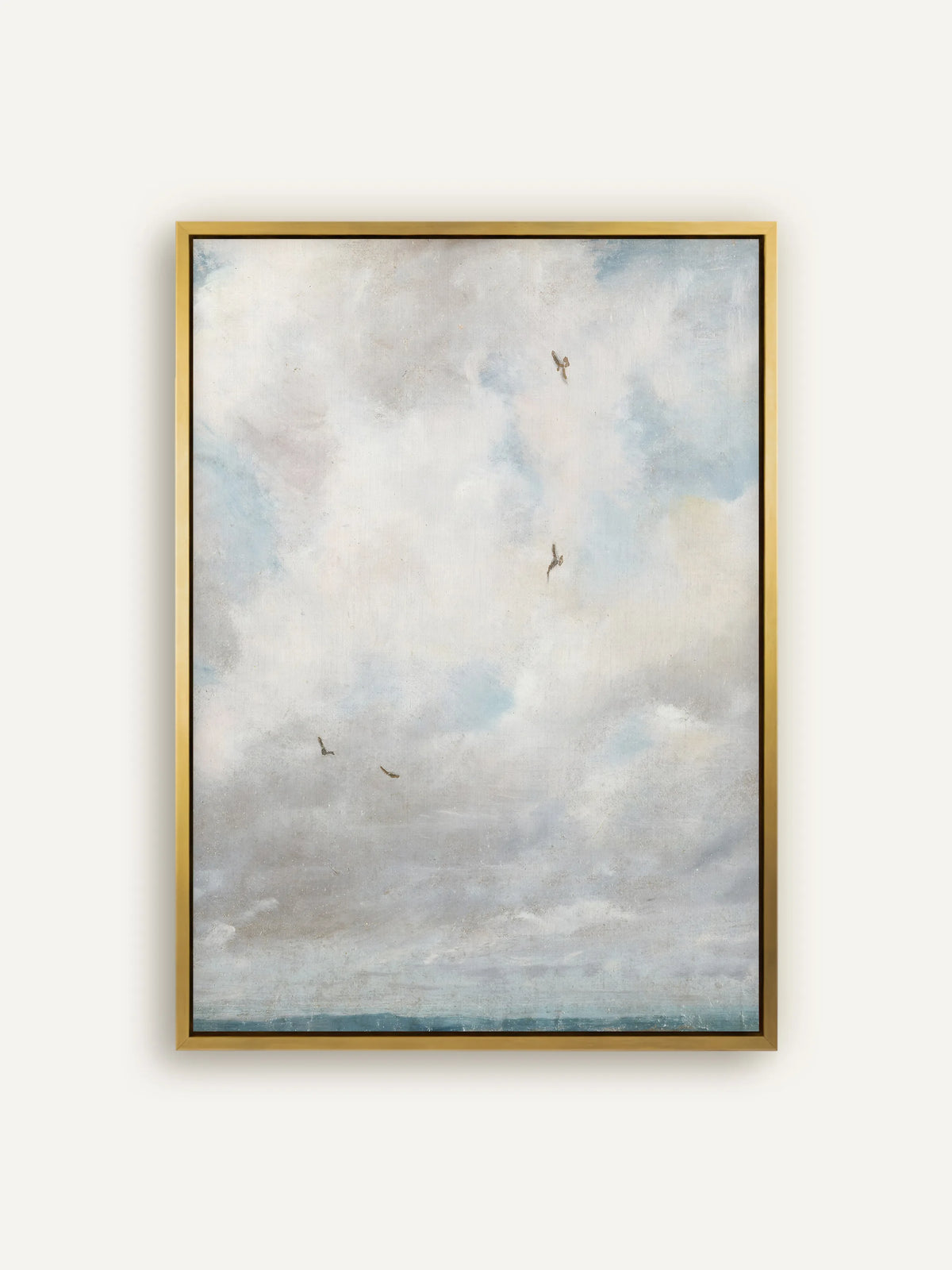 Leinwandbild mit Himmel und Vögeln im goldenen Schattenfugenrahmen. Das Gold gibt den kühlen Tönen aus Weiß, Perlgrau und Hellblau einen warmen Rand. #Rahmen_Gold