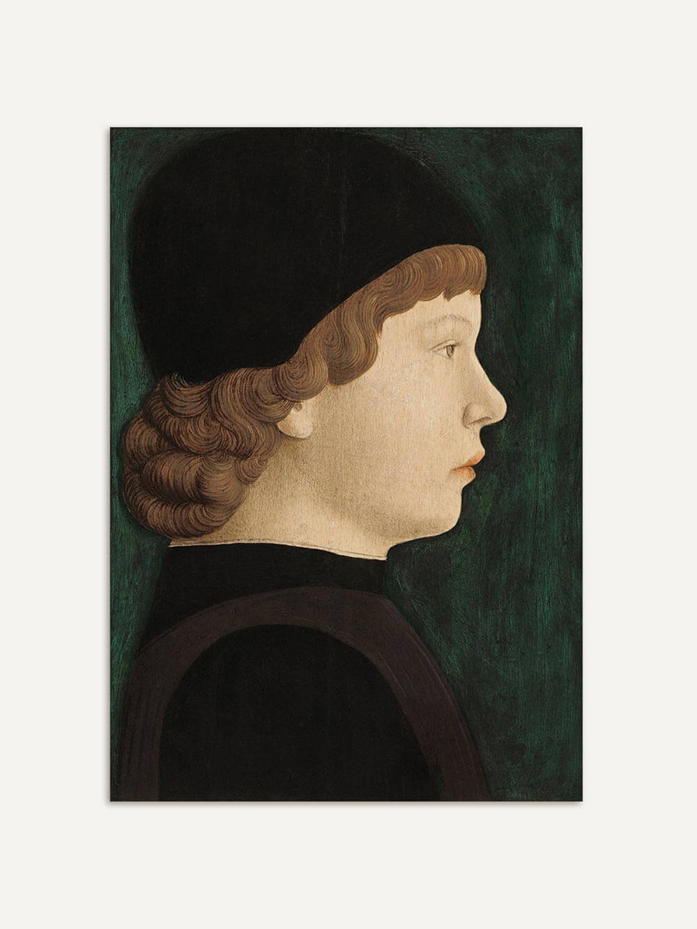 Klassisches Renaissance-Porträt eines jungen Mannes mit dunklem Gewand und grünem Hintergrund. Hochwertiger Kunstdruck für stilvolle Wanddekoration im Vintage- oder Kunstliebhaber-Stil.