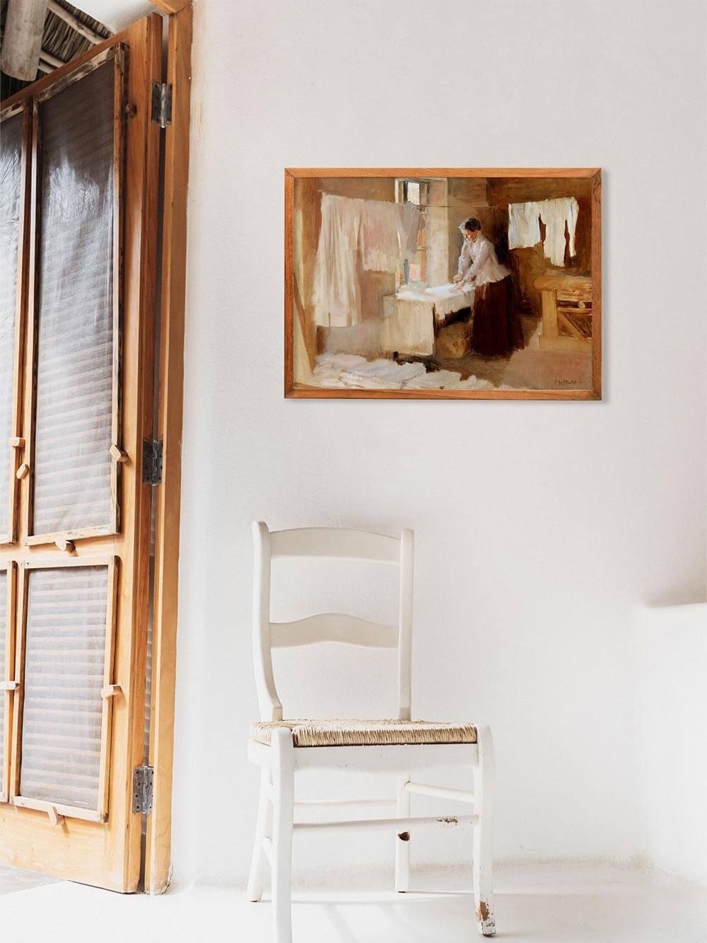 Impressionistisches Gemälde einer Frau beim Wäschelegen in warmem Sonnenlicht. Erdige Beige- und Brauntöne verleihen dem Werk eine nostalgische Ästhetik, perfekt für Landhausstil oder skandinavische Interieurs.