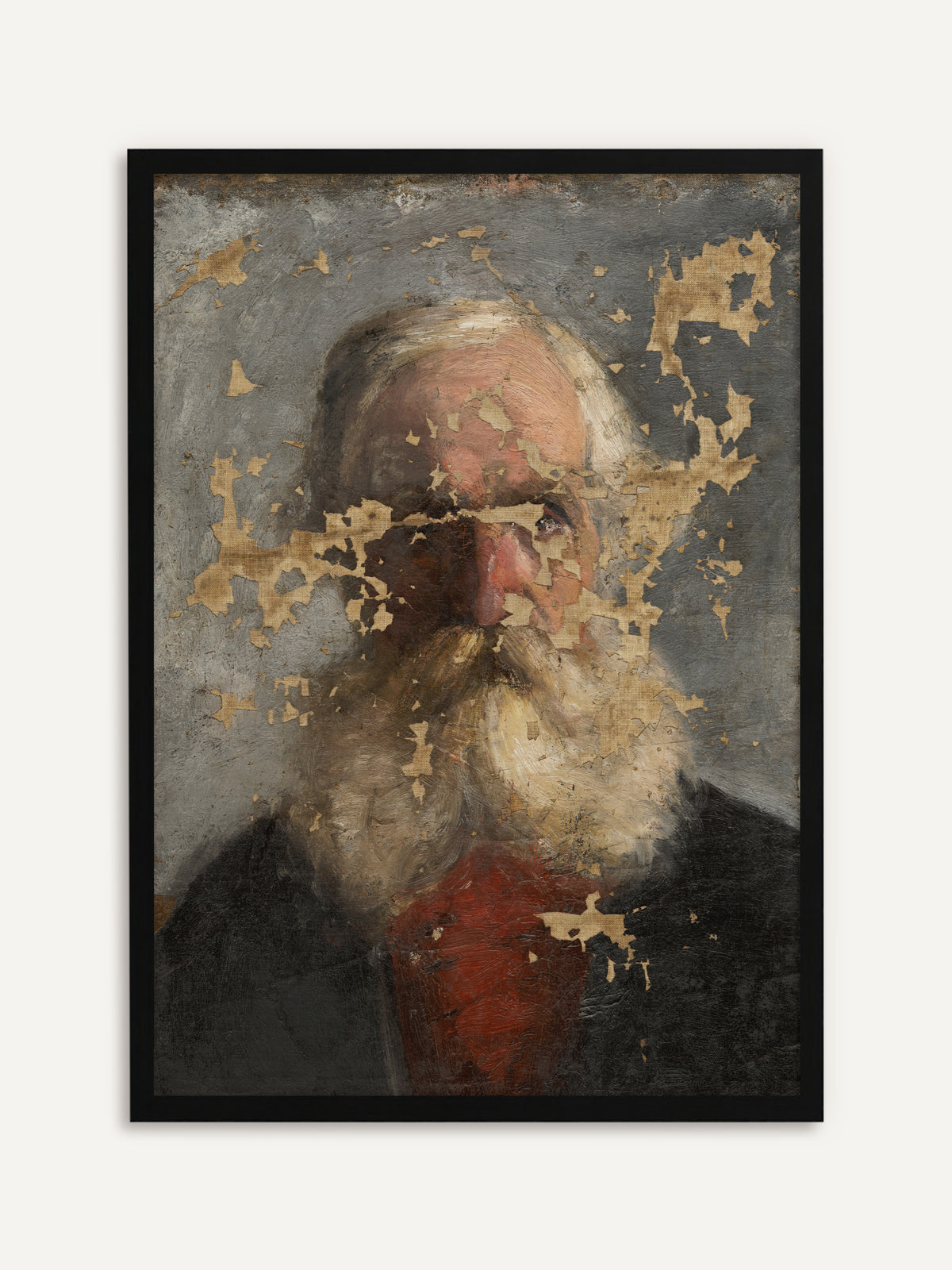 Gerahmtes Poster, das einen alten Mann mit weißem Vollbart, rotem Halstuch und dunklem Mantel vor grauem Grund zeigt, durchzogen von abgeplatzter Farbe, unter der die helle Leinwand hervortritt. Mit schwarzem Rahmen wird das Vintage-Porträt klar und grafisch. #Rahmen_Schwarz
