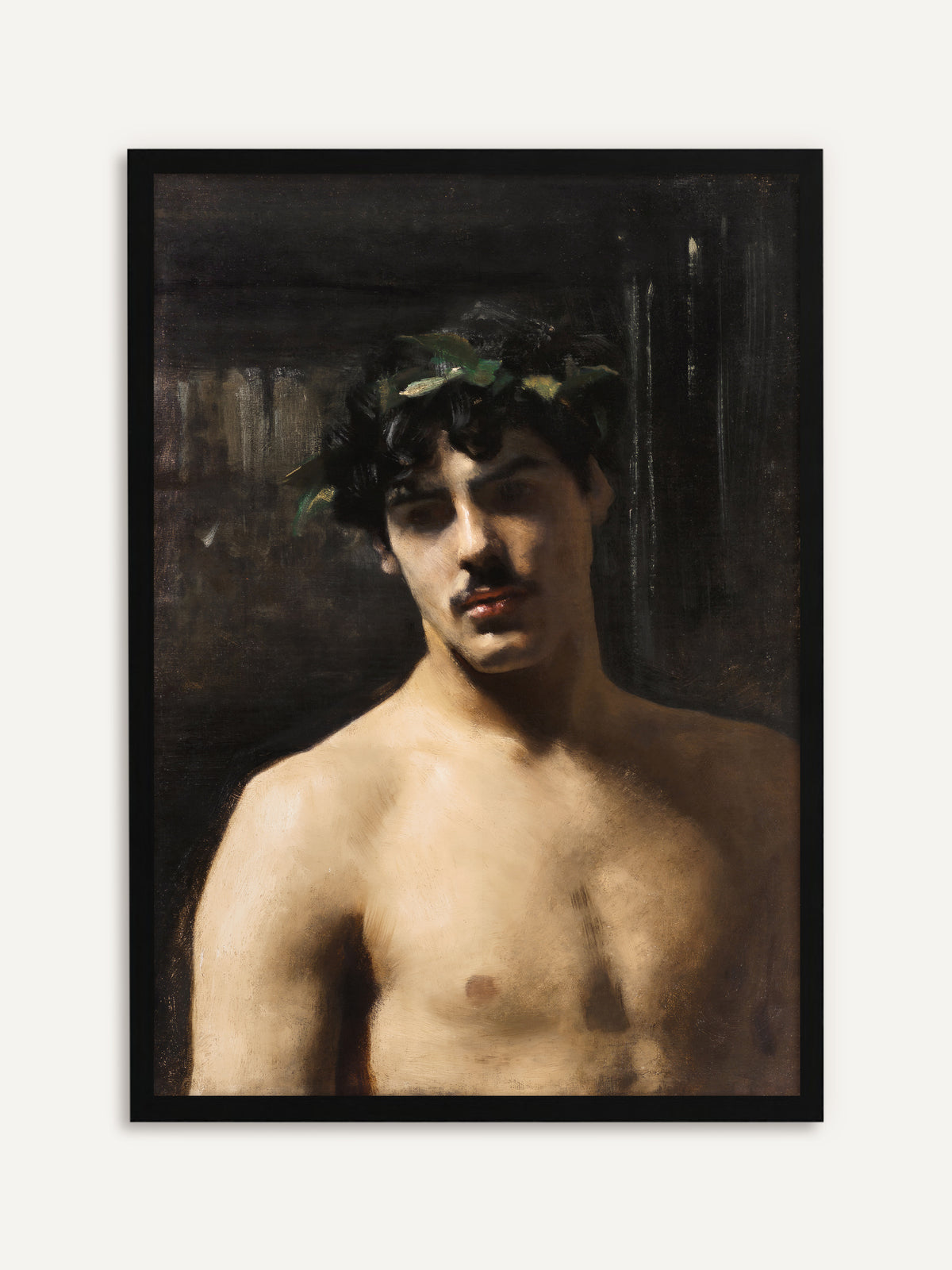 Gerahmtes Poster, das einen jungen Mann mit nacktem Oberkörper zeigt, der einen Lorbeerkranz in den dunklen Locken trägt und vor fast schwarzem Hintergrund steht. Mit schwarzem Rahmen wird das klassische Männerporträt zum markanten, modernen Blickfang. #Rahmen_Schwarz