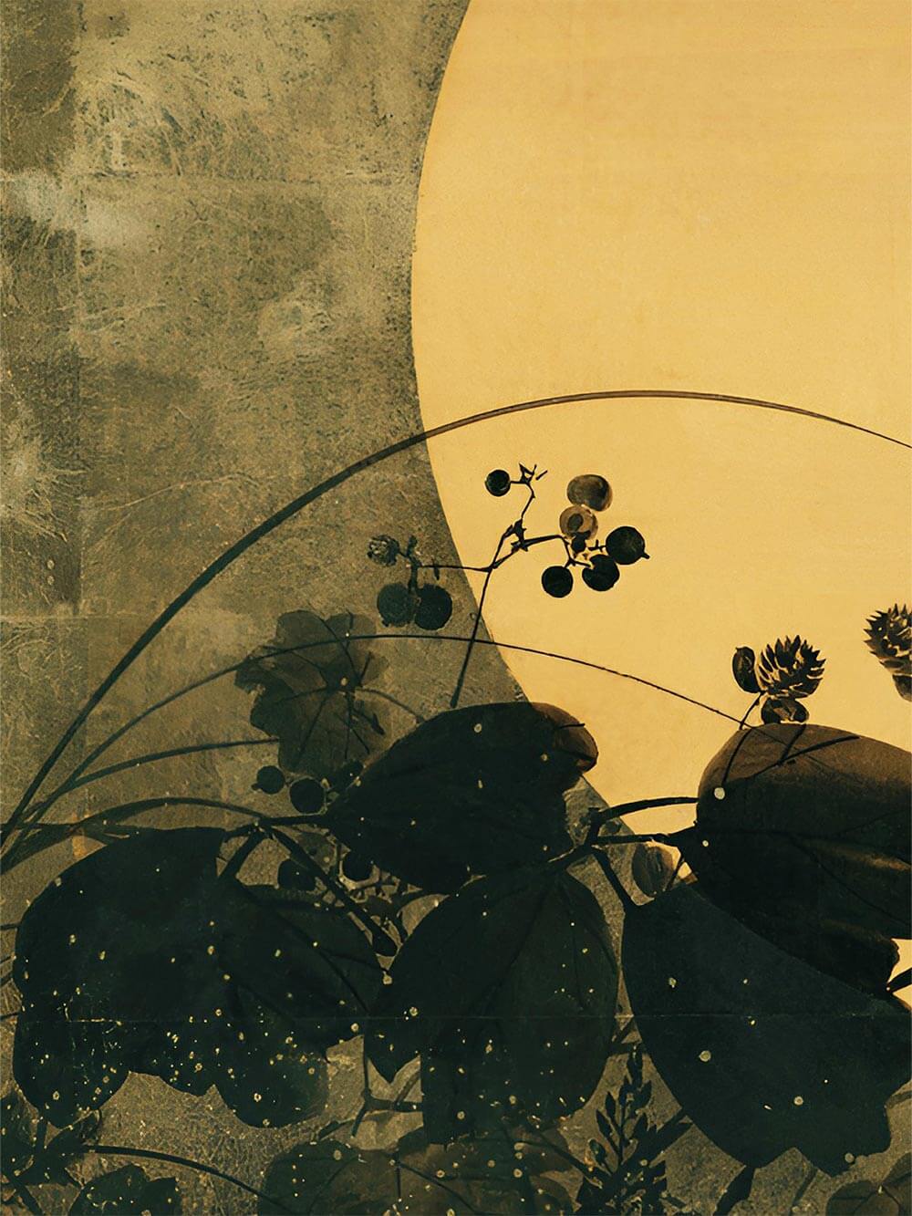 Nahaufnahme des Wabi-Sabi-Kunstdrucks mit feiner Textur und zarten Goldtönen. Dunkle botanische Formen wirken lebendig und ausgewogen – eine harmonische Verbindung von Natur, Kunst und Stille.