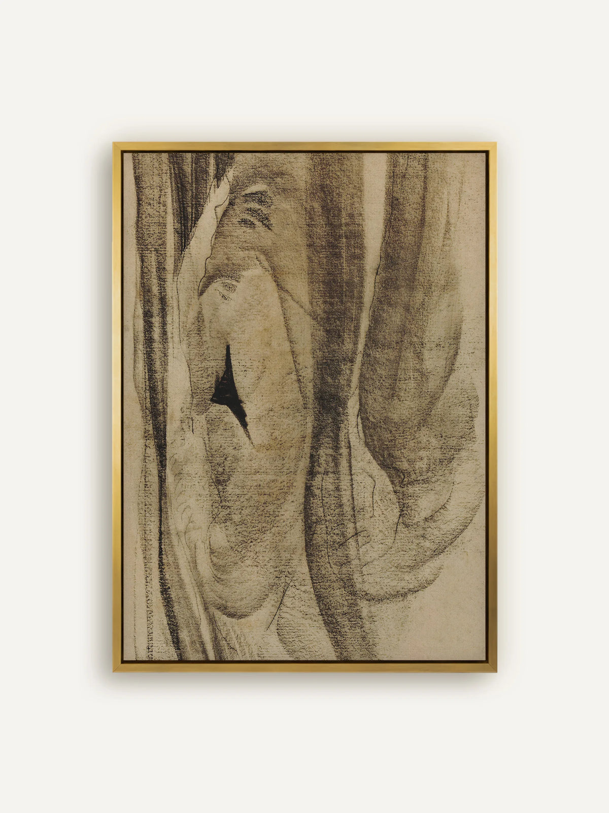 Abstraktes Leinwandbild mit weichen Kreideflächen in Sepia und Braun, feinen Konturlinien und einem schwarzen Akzent im Schattenfugenrahmen in Gold. Wabi Sabi Wandbild nach Carel Adolph Lion Cachet. #Rahmen_Gold