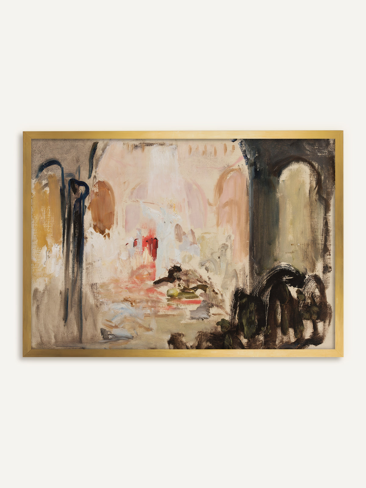 Wandbild, das ein abstraktes Gemälde mit hellen Bögen in Rosé und Creme zeigt, links dunkelblaue Linien und Ocker, rechts tiefes Braun und Olivgrün, in der Mitte ein roter Akzent. Im goldenen Rahmen leuchten Ocker und Rosé wärmer, und das Bild wirkt wie eine antike Ölskizze. #Rahmen_Gold