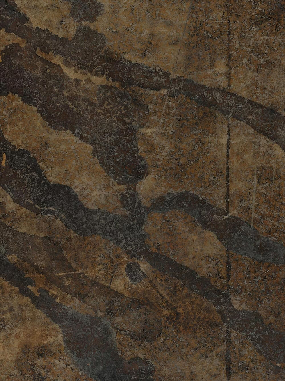 Nahaufnahme der abstrakten Oberfläche mit unregelmäßigen Farbverläufen, feinen Rissen und mineralischer Textur in dunklen Erdtönen. Die Detailansicht betont die Tiefe und haptische Wirkung des Kunstdrucks für hochwertige Wanddekoration.