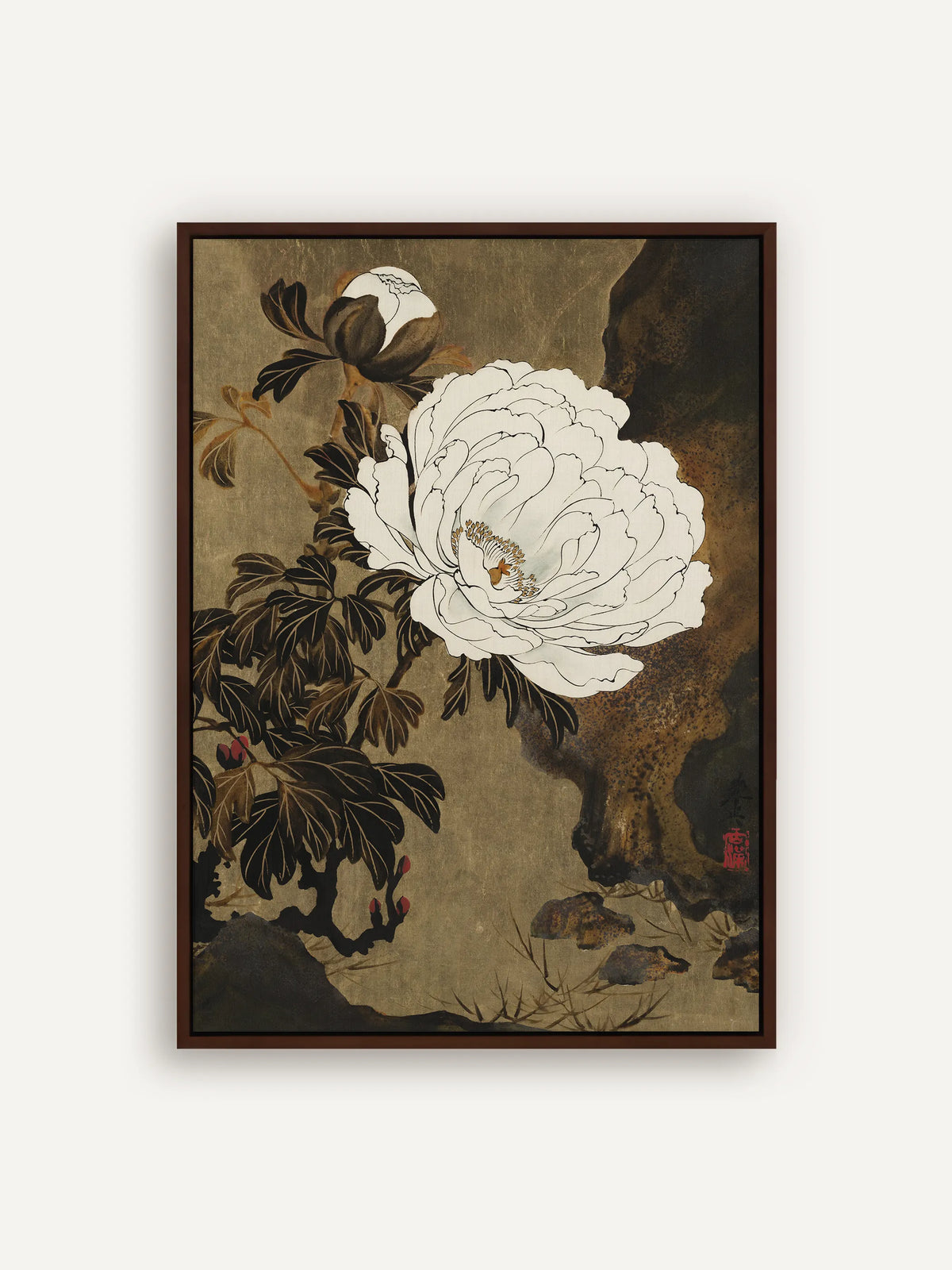 Leinwandbild mit weißer Pfingstrose, goldenen Staubgefäßen und dunklem Laub vor olivgoldenem Grund im Schattenfugenrahmen aus dunklem Holz. Japandi Wandbild nach Shibata Zeshin. #Rahmen_Braun