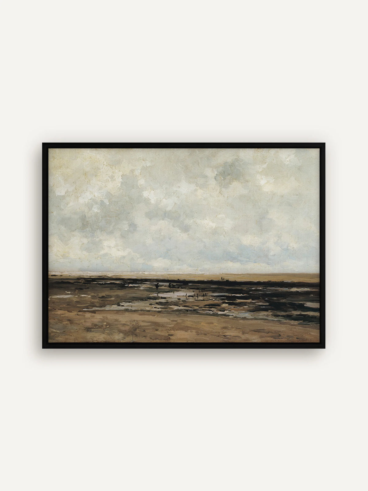 Leinwandbild mit Meer und Wolkenhimmel im schwarzen Schattenfugenrahmen. Der schmale schwarze Rahmen fasst die gedämpften Töne aus Sand, Grau und Weiß klar ein. #Rahmen_Schwarz