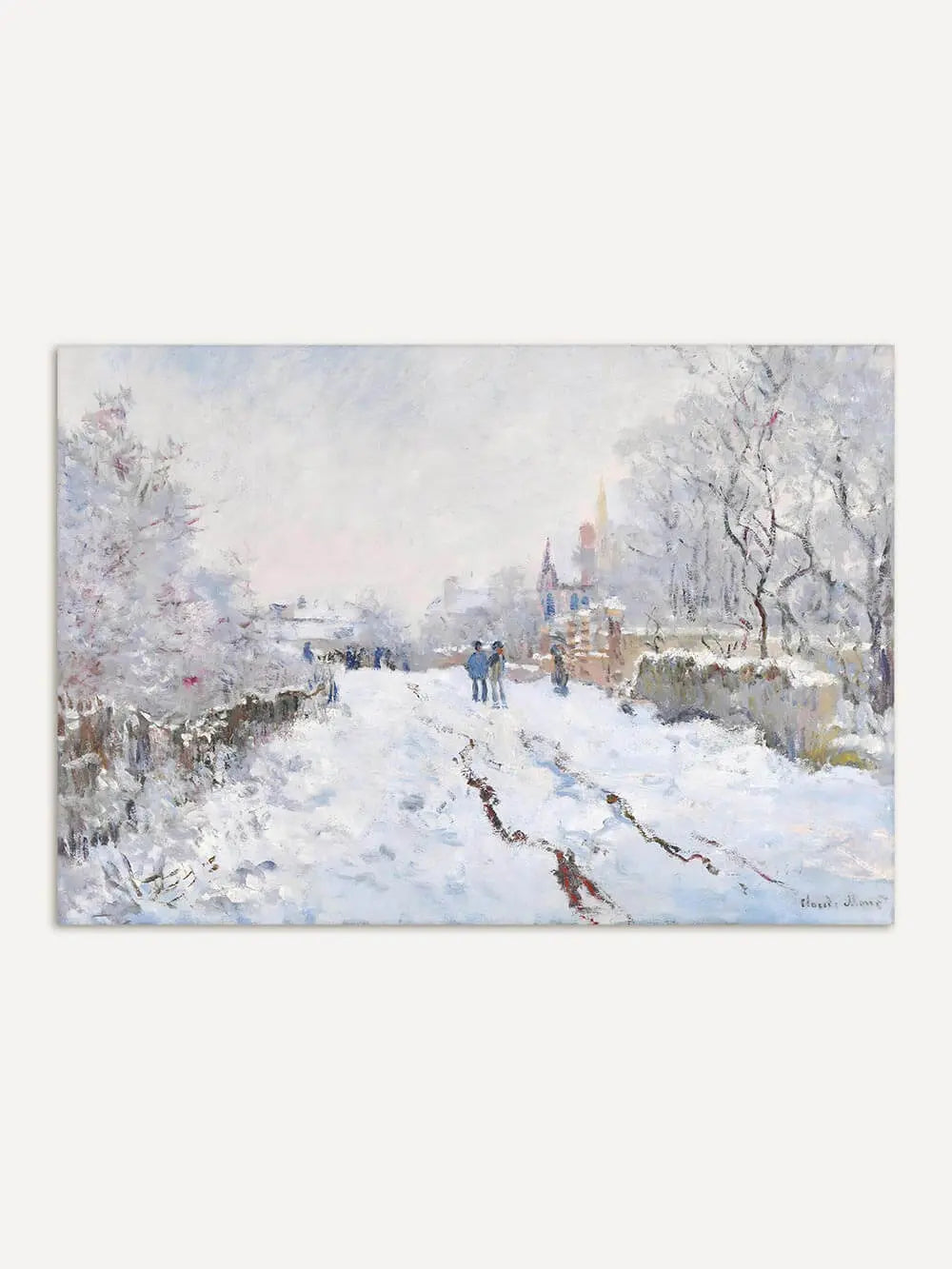 Impressionistischer Winterlandschaft Kunstdruck mit verschneitem Weg, Figuren und Bäumen, helle Farbpalette aus Weiß und sanften Blautönen.