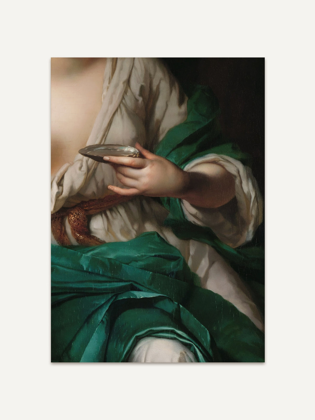 Barockes Porträt mit Fokus auf eine Hand, die eine Schale hält, in weißen und smaragdgrünen Stoffen. Der Kunstdruck zeigt feine Lichtreflexe und luxuriöse Texturen, ideal für klassische Wanddekoration. #Rahmen_Ohne Rahmen