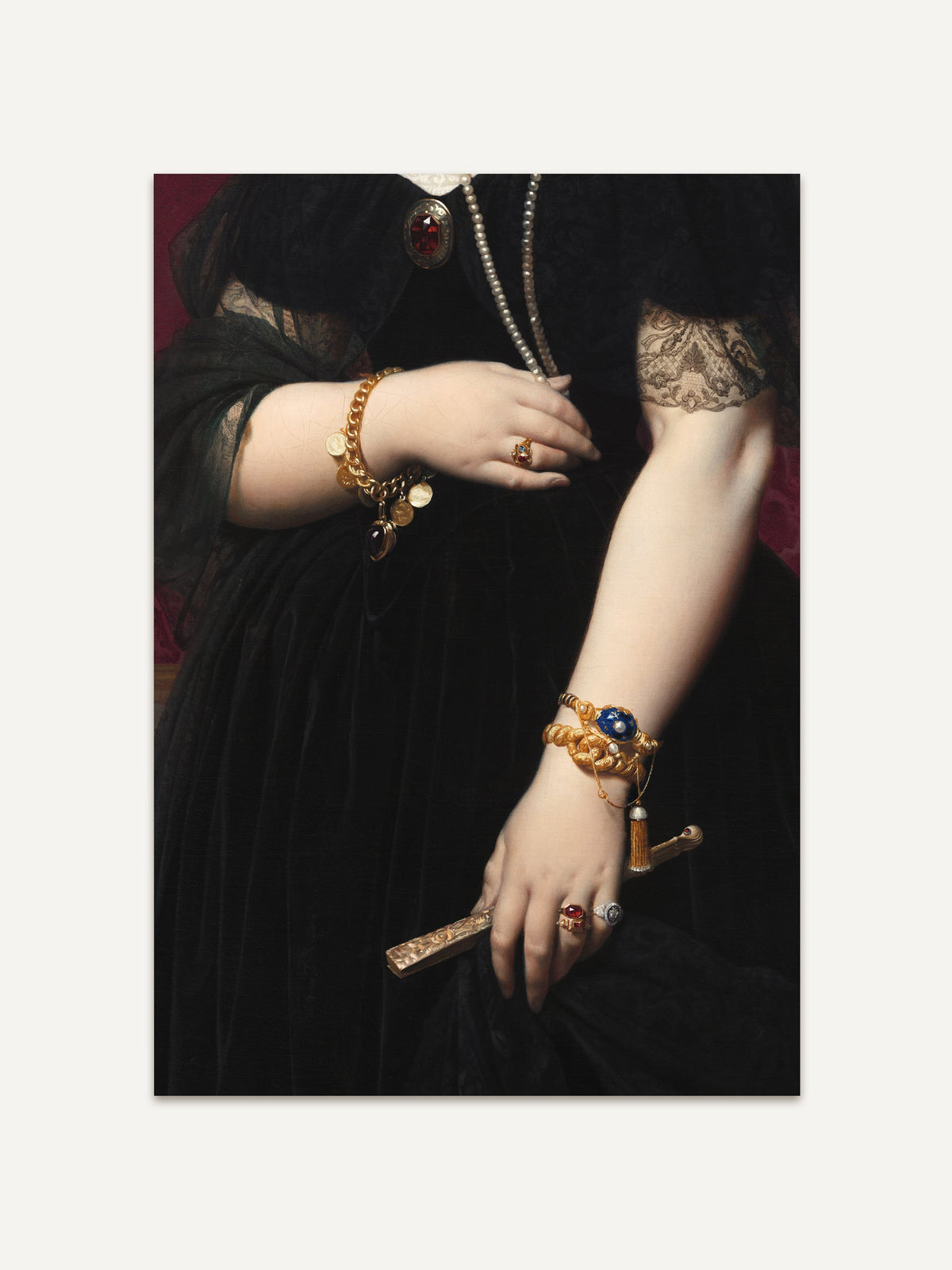 Detailreiches viktorianisches Porträt einer eleganten Dame in schwarzem Samtkleid mit goldenen Schmuckstücken, kunstvoll gerahmt. Edler Kunstdruck mit dunkler Farbpalette – ideal für Vintage-Ästhetik und klassische Interieurs. #Rahmen_Ohne Rahmen