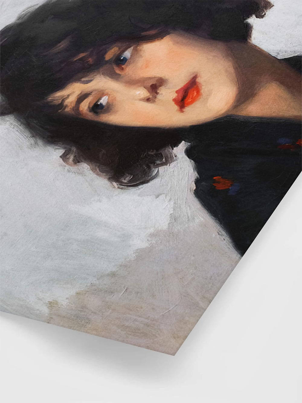 Nahaufnahme eines Vintage-Kunstdrucks mit dem Porträt einer Frau mit schwarzem Haar und leuchtend rotem Mund auf neutralem Hintergrund; sichtbare Pinselstrukturen im Gemälde.