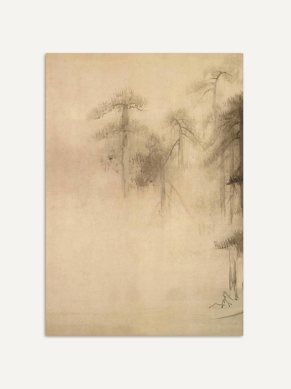 Feine Tuschzeichnung von Kiefern, die aus sanftem Nebel aufsteigen. Das zarte, naturinspirierte Design sorgt für eine meditative Atmosphäre.