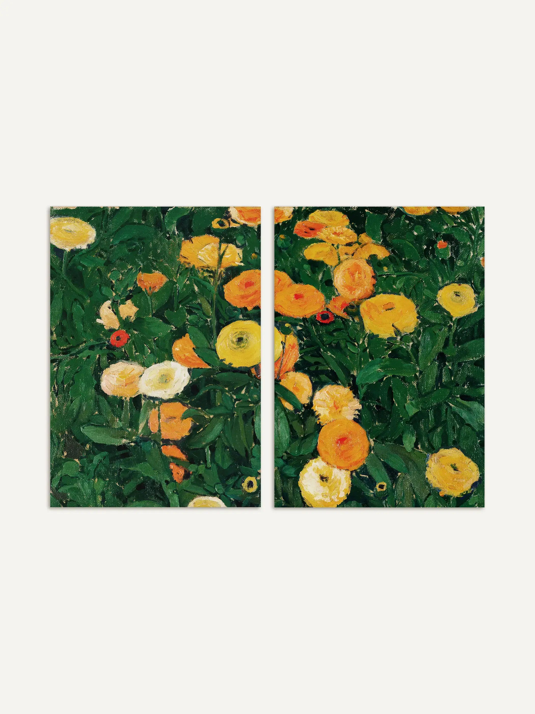 Zweiteiliges Kunstdruck-Set mit Ringelblumen in sattem Grün sowie gelben, orangenen und weißen Blüten vor hellem Hintergrund. Die ausdrucksstarke Blumenmalerei wirkt lebendig und eignet sich als sommerliche Wanddeko.