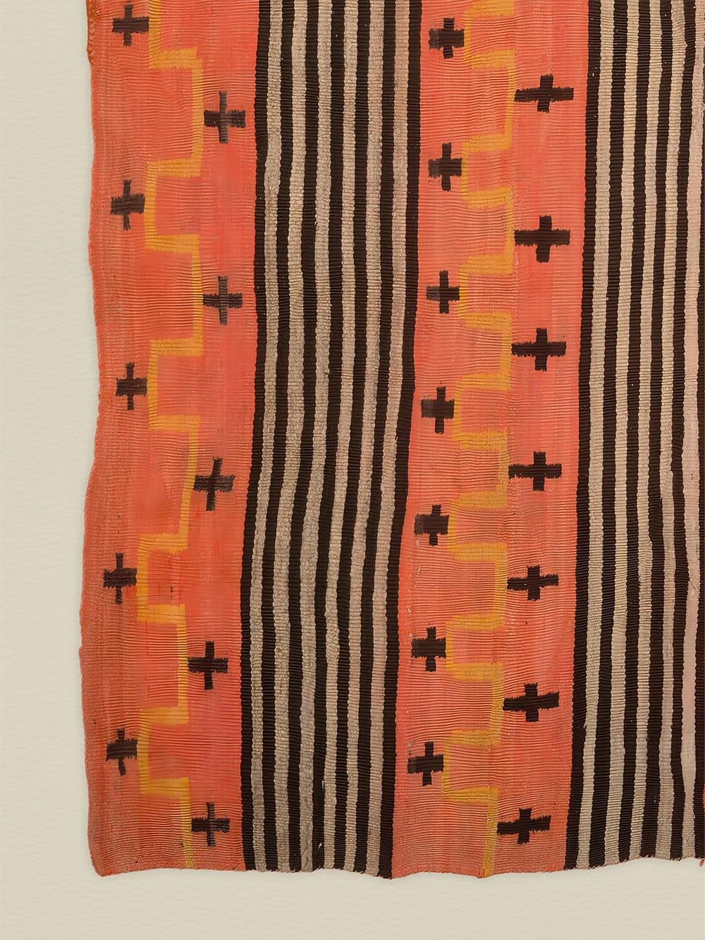 Nahaufnahme des Kunstdrucks mit sichtbarer Gewebestruktur, feinen Unregelmäßigkeiten und kräftigen Farbkontrasten. Die Detailansicht betont die textile Optik, die handwerkliche Anmutung und die hochwertige Reproduktion des Wandbilds.